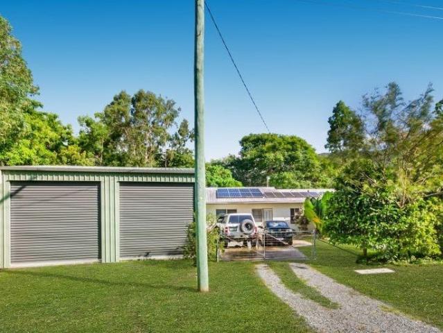 Spacious 4 Bedroom Family Home in Alligator Creek