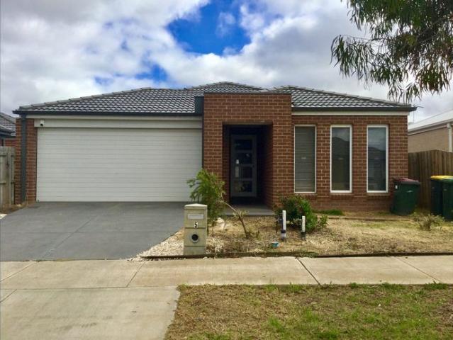 Spacious 4 Bedroom Family Home in Armstrong Creek Ideal for Comfortable Living