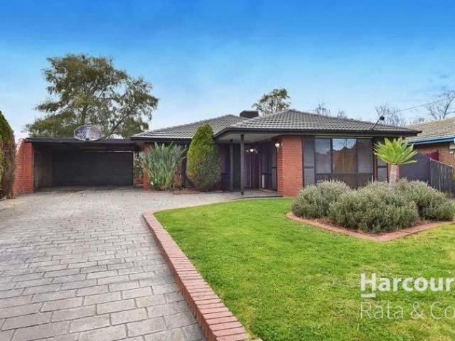 Spacious 4 Bedroom Family Home in Epping