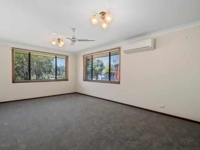 Spacious 4 Bedroom Family Home In Ideal Location