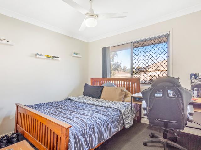 Spacious 4 Bedroom Family Home in Peaceful Fernvale