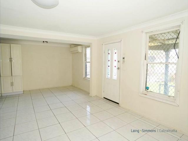 SPACIOUS 4 BEDROOM FAMILY HOME IN PRIME LOCATION