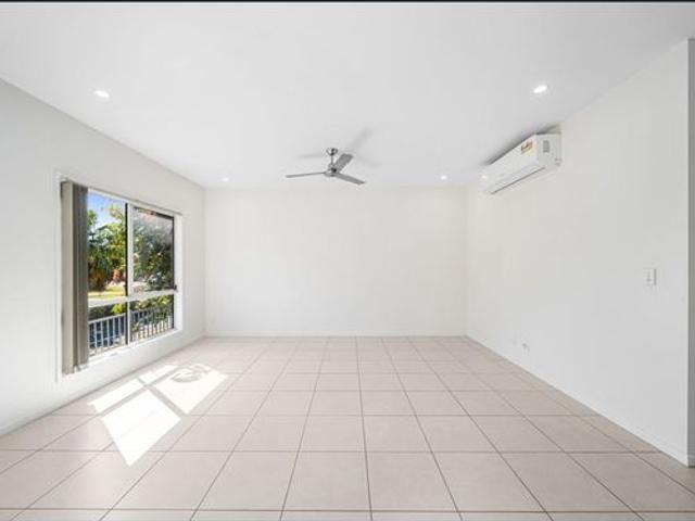 Spacious 4 Bedroom Family Home in the Heart of Maroochydore
