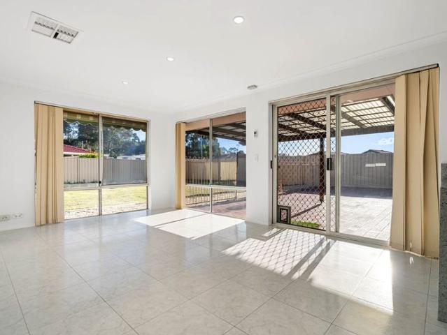 Spacious 4 Bedroom Family Home in Thornlie