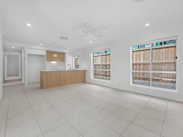 Spacious 4 Bedroom Family Home in Thriving Yarrabilba!