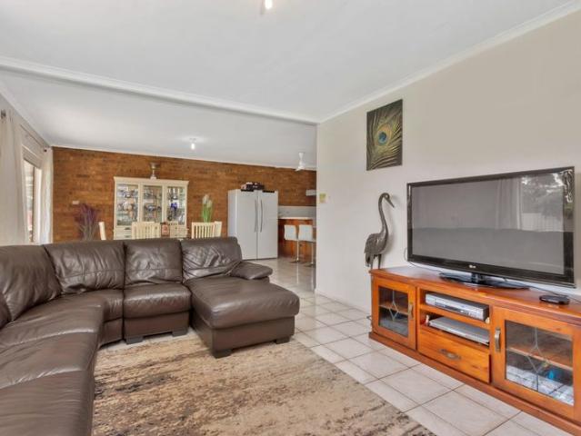 Spacious 4 Bedroom Family Home in Two Wells