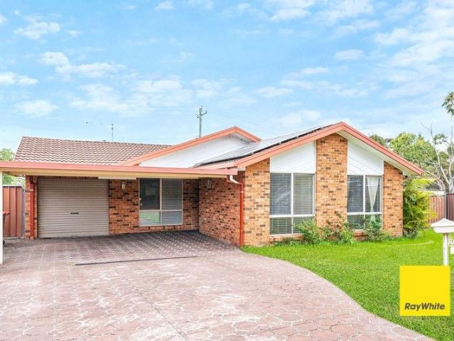 Spacious 4 Bedroom Family Home on 506m² in Peaceful Crescent