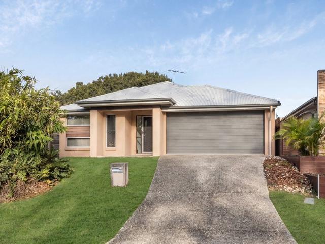Spacious 4 Bedroom Family Home Move in Ready!