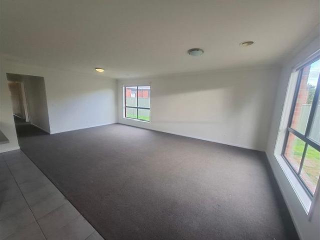 Spacious 4 Bedroom Family Home – Prime Wyndham Vale Location