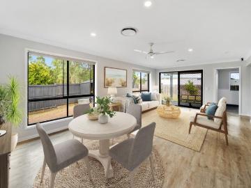 Spacious 4 Bedroom Family Home, Renovated, Perfect, Entertaining & Comfortable