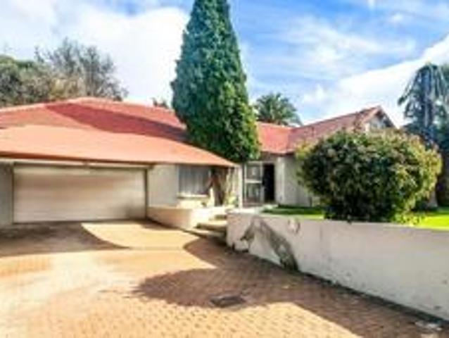 spacious 4 bedroom family home with.