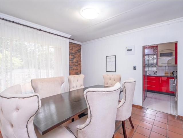 Spacious 4 Bedroom Family Home with 2 Bathrooms available to Rent