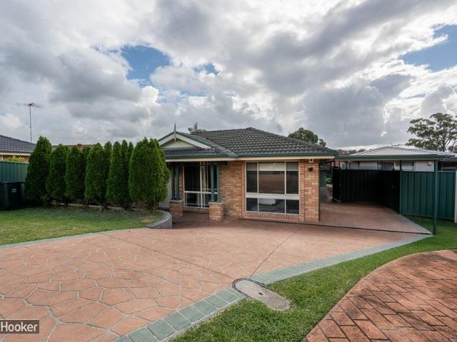Spacious 4 Bedroom Family Home with 2 Living Areas in Prime Rosemeadow Location!
