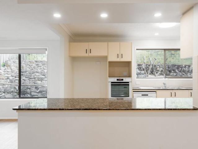 Spacious 4 Bedroom family home with air conditioning and pool