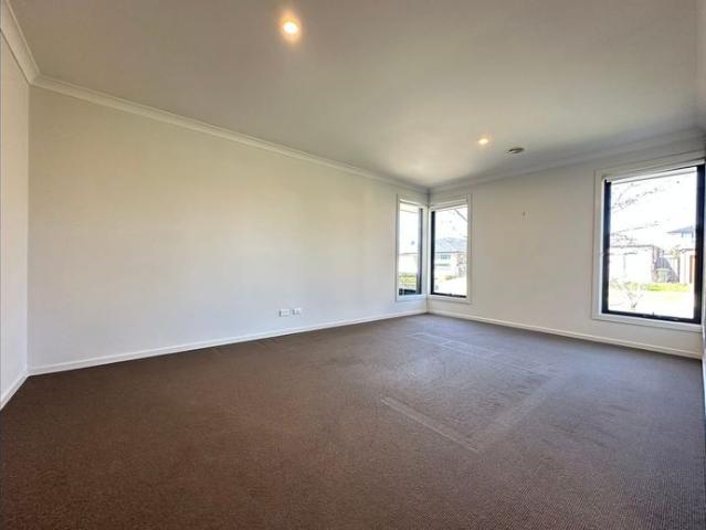 Spacious 4 Bedroom Family Home with Double Garage