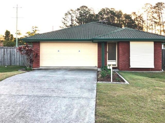 Spacious 4 Bedroom Family Home with Fully Fenced Yard