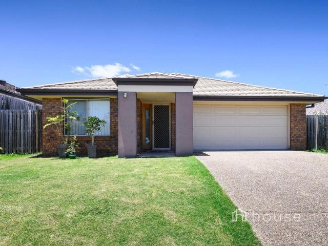 Spacious 4 Bedroom Family Home with Fully Fenced Yard