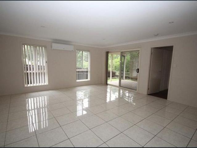 Spacious 4 Bedroom Family Home with Large Backyard & Outdoor Entertaining