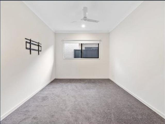 Spacious 4 Bedroom Family Home with Media Room in Ormeau