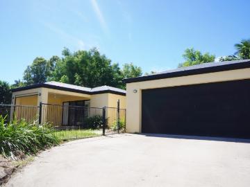 Spacious 4 Bedroom Family Home with Modern Comforts!