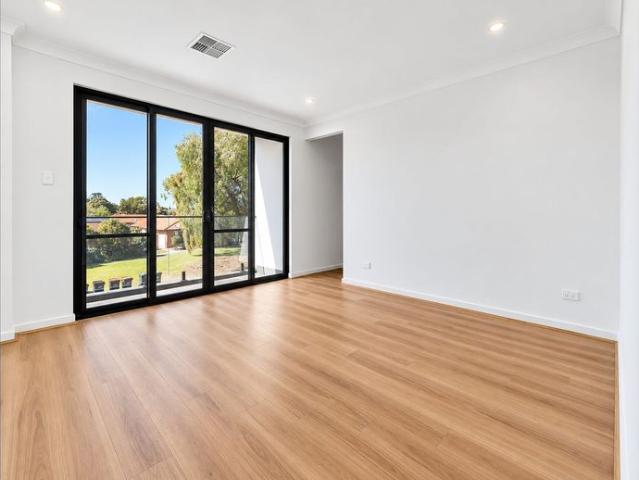 Spacious 4 Bedroom Family Home with Modern Comforts in Fulham