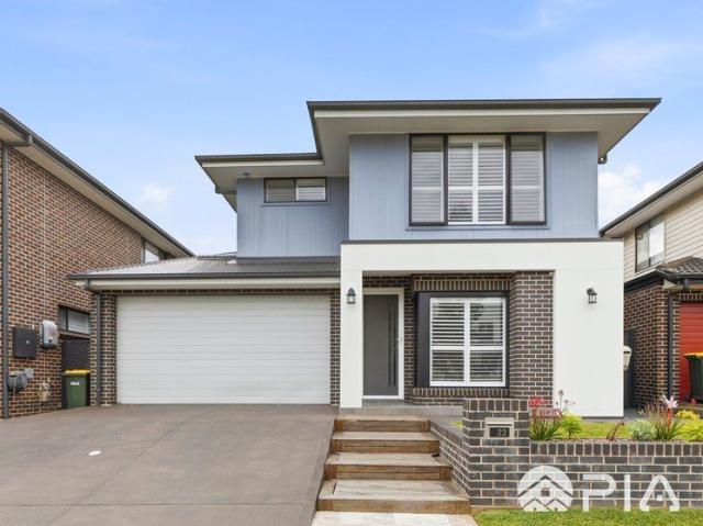 Spacious 4 Bedroom Family Home with Multiple Living Areas & Double Garage