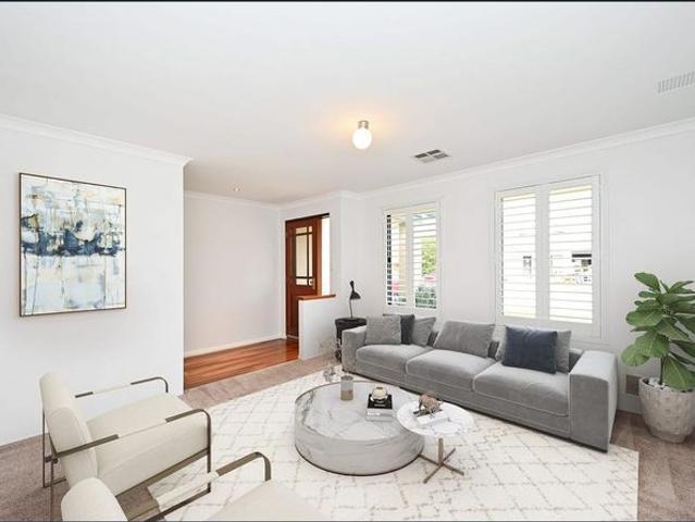 Spacious 4 Bedroom Family Home with Pool