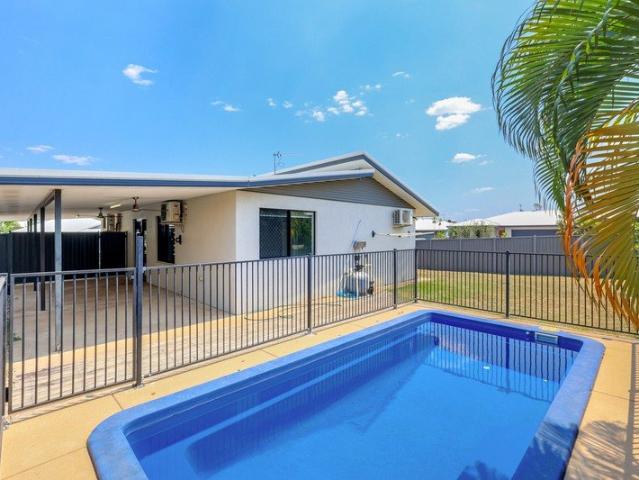 Spacious 4 Bedroom Family Home with Private Pool
