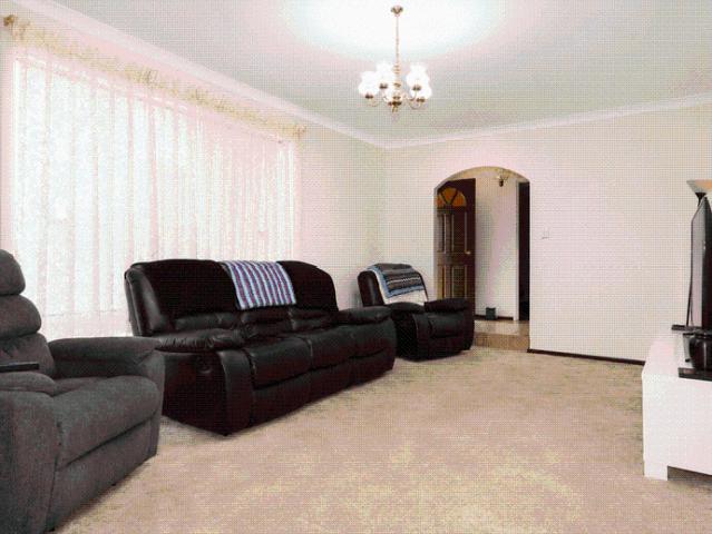 Spacious 4 Bedroom Family Home with Single Garage in Australind