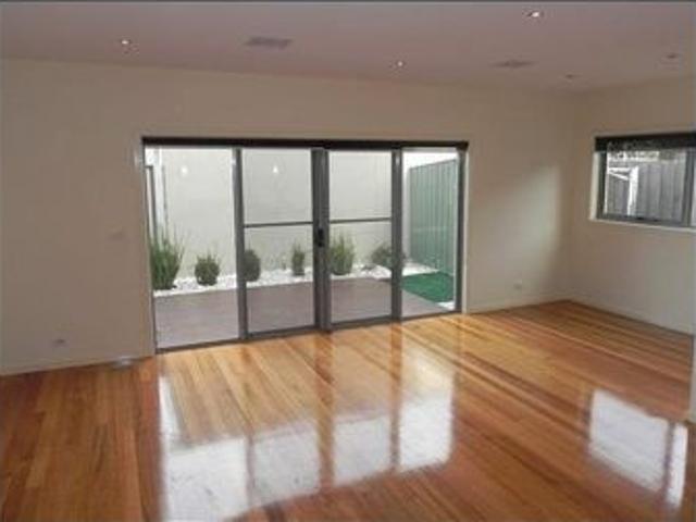 Spacious 4 Bedroom Family Home with Single Garage in Prime Spotswood Location