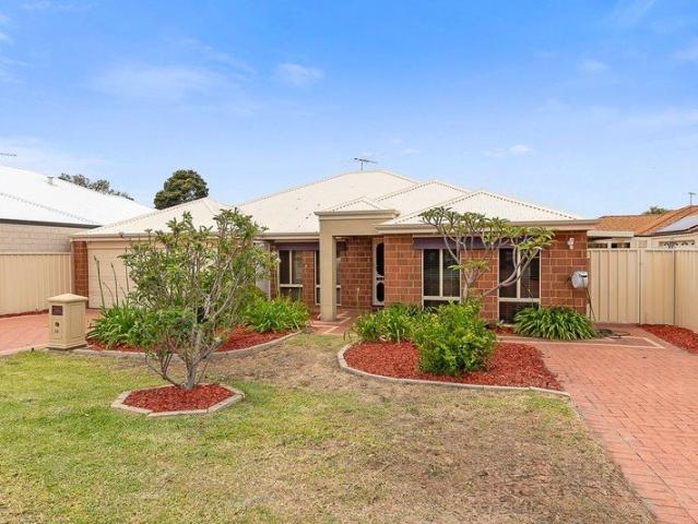 Spacious 4 Bedroom Family Home with Study in Convenient Morley Location