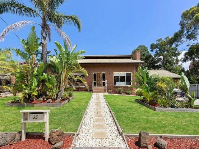 Spacious 4 Bedroom Family Living in Prime Frankston Location!