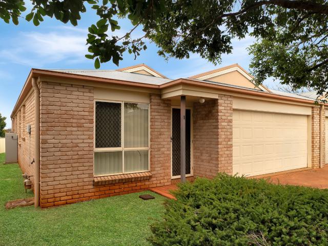 Spacious 4 Bedroom Family Unit with Generous Backyard