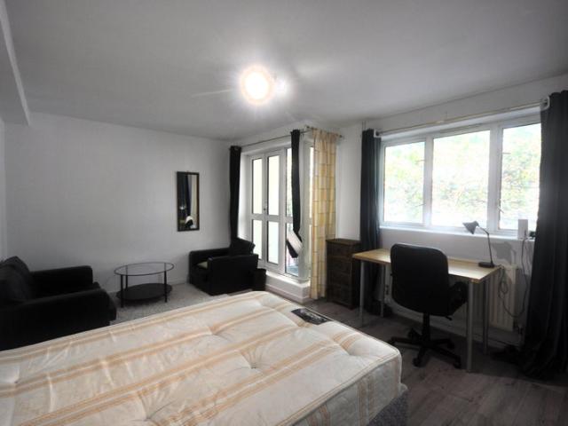 Spacious 4 Bedroom Flat in Euston Near Ucl