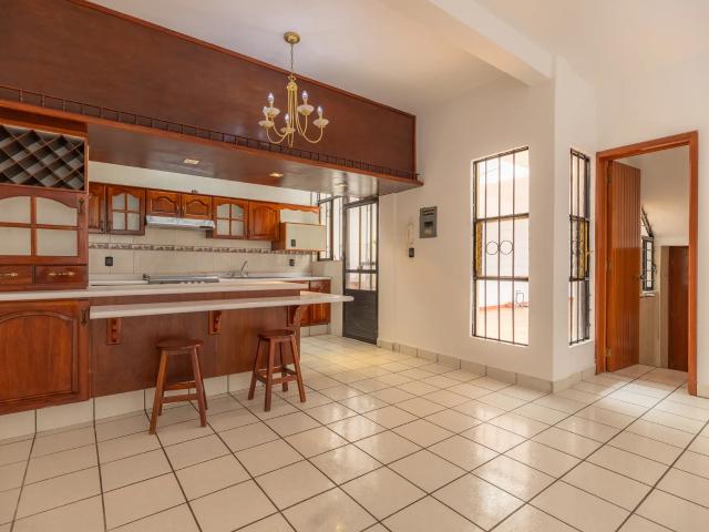 SPACIOUS 4 BEDROOM HOUSE FOR RENT IN COLONIA VOLCANES