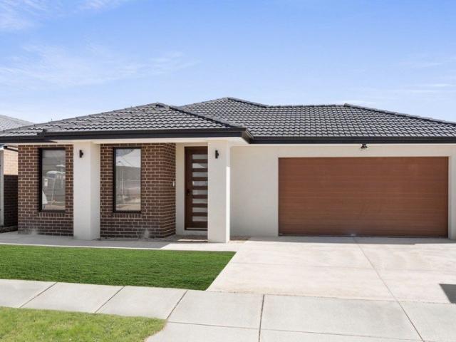 Spacious 4 Bedroom Home waiting for you