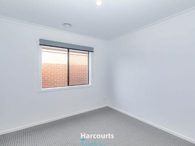 Spacious 4 Bedroom Home with Modern Amenities in Mickleham