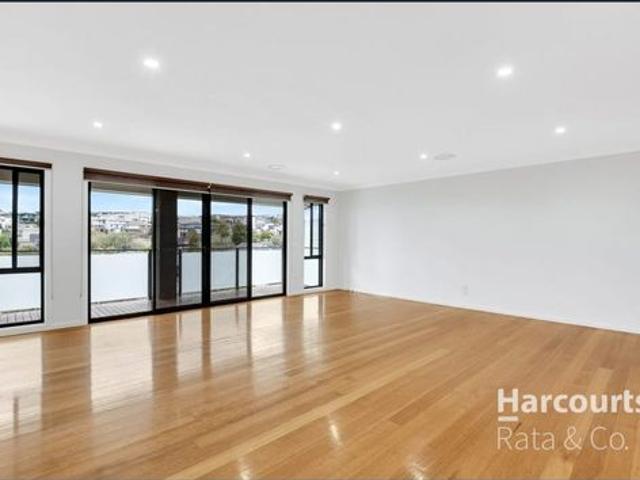 Spacious 4 Bedroom Home with Modern Amenities in Niddrie