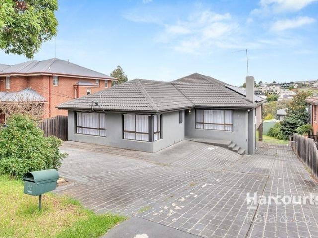 Spacious 4 Bedroom Home with Modern Amenities in Niddrie