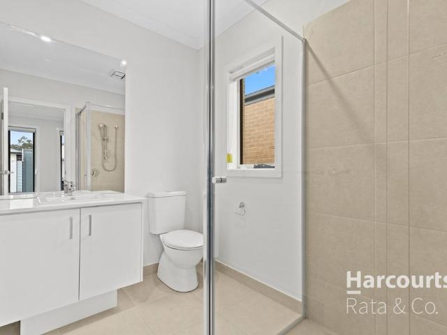 Spacious 4 Bedroom Home with Modern Amenities in Wollert