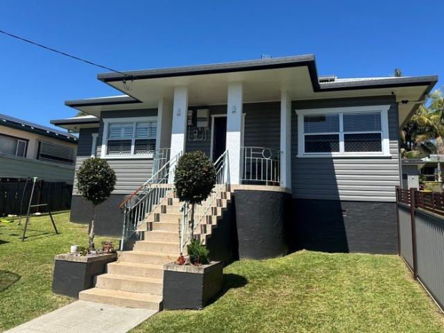 Spacious 4 Bedroom Home with A/C, Shed & Outdoor Entertaining