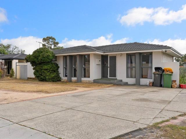 Spacious 4 Bedroom Home with Excellent Parking & Convenient Location