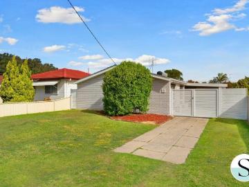Spacious 4 Bedroom Home with Exceptional Outdoor Living