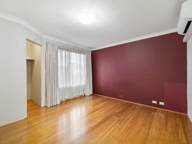 Spacious 4 Bedroom Home with Large Patio & Double Garage