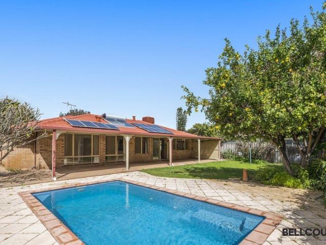 Spacious 4 Bedroom Home with Pool in Leeming