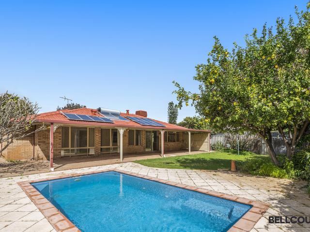 Spacious 4 Bedroom Home with Pool in Leeming
