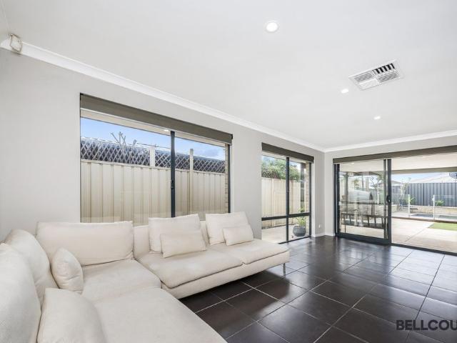 Spacious 4 Bedroom Home with Pool & Outdoor Entertaining in Huntingdale