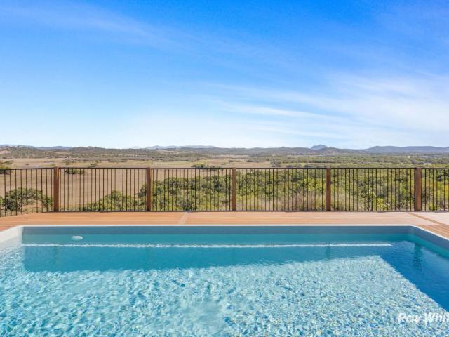 Spacious 4 Bedroom Home with Stunning Sea Views Emu Park