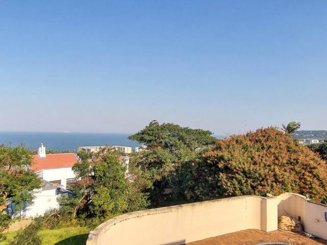 Spacious 4 Bedroom Home with Stunning Sea Views in La Mercy