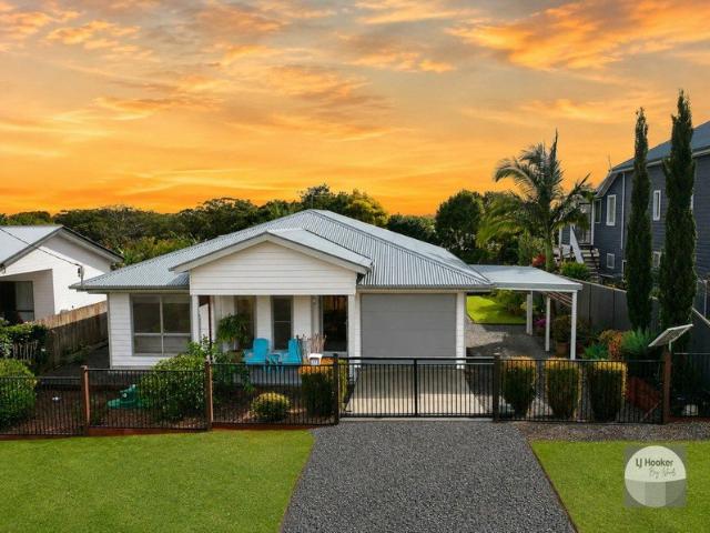 Spacious 4 Bedroom Home â Solar, Secure & Close to Town